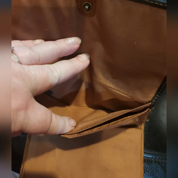 Florida Fighting Gators University of Florida ~The Swamp~ U of F Fossil wallet - Picture 3 of 12